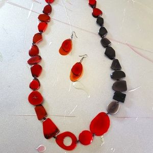 Tagua Necklace with earrings handmade